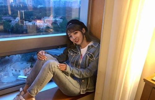 强东玥照片,青春活力，魅力四射